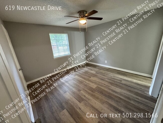Building Photo - 619 Newcastle Dr