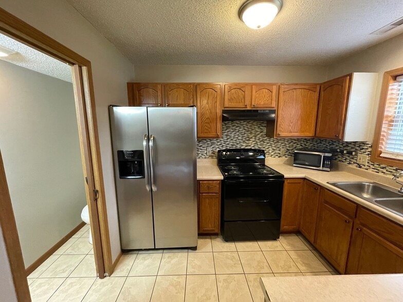 Building Photo - 1539 E Wayne St