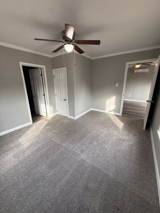 Building Photo - 1 bedroom/1 bath house