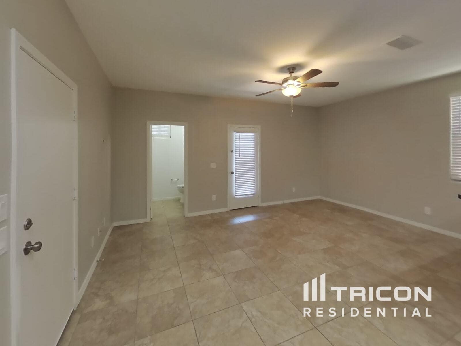Building Photo - 429 N 119th Dr