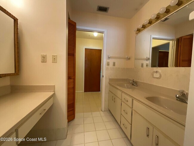 Building Photo - 164 Ocean View Ln