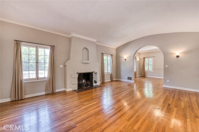 Building Photo - 1096 Armada Dr