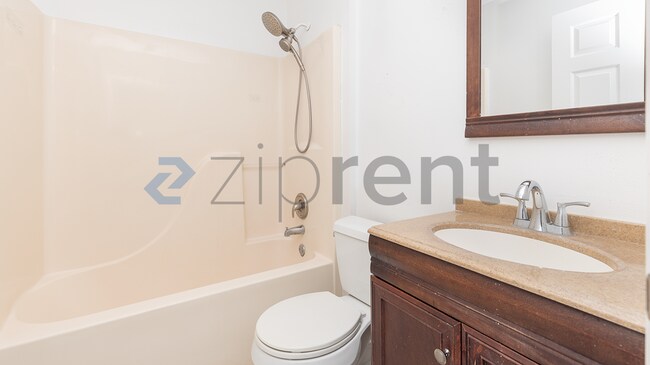 Building Photo - 2750 Gramercy Dr