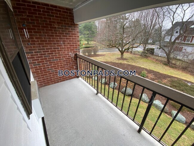 Building Photo - 757 Highland Ave