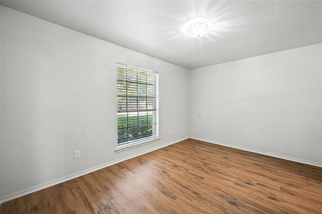Building Photo - 1203 River Oaks Dr