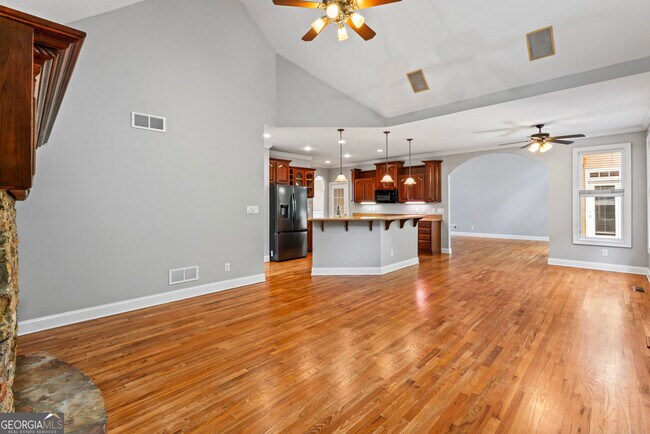 Building Photo - 147 Bayberry Hls