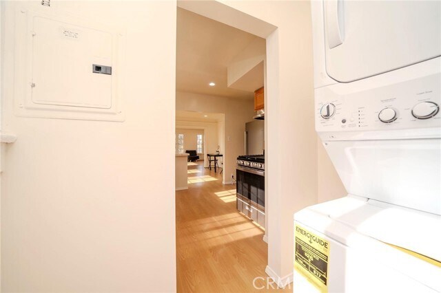 Building Photo - 736 S Gramercy Dr