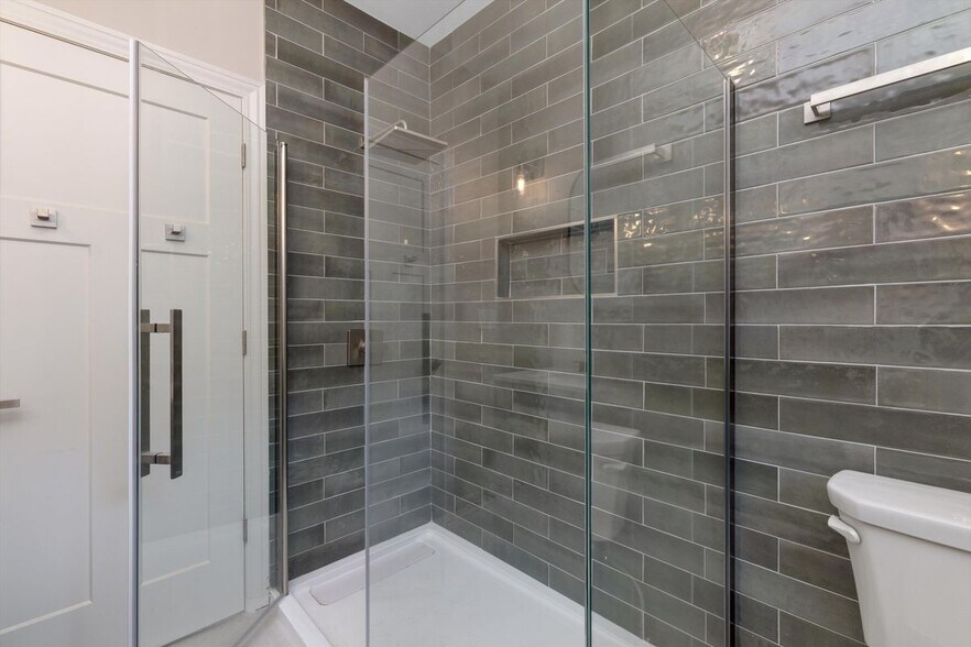 Building Photo - 1458 Virginia Park St