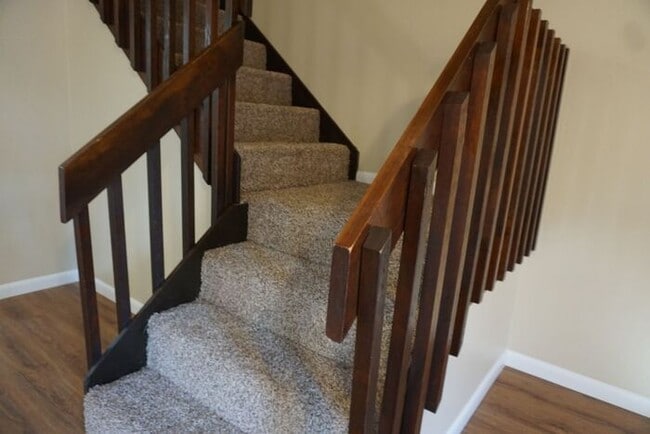 Building Photo - 2 Bedroom 2.5 Bath Mandarin Townhome