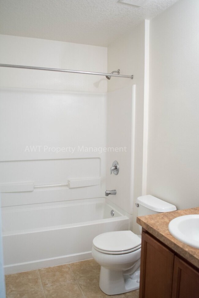 Building Photo - 58 Pergola Pl