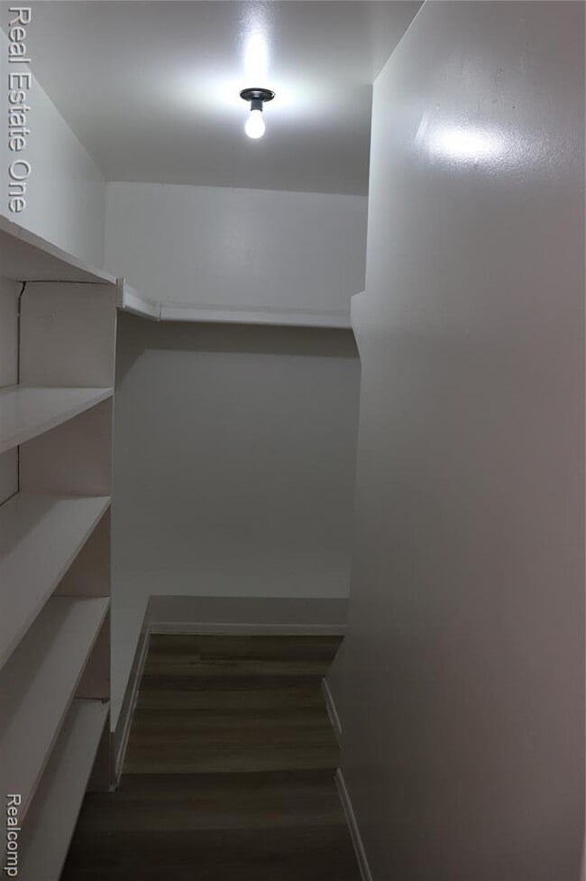 Building Photo - 8256 Karam Blvd