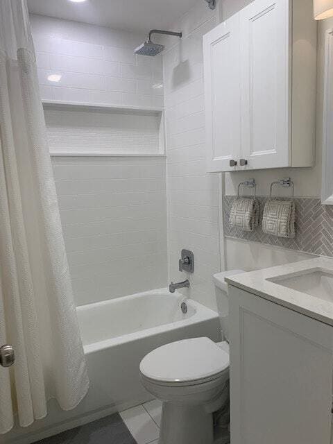 Building Photo - 3266 Clairemont Mesa Blvd