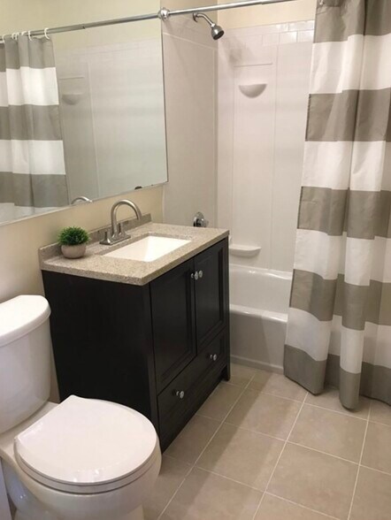 Building Photo - 1321 Worcester Rd