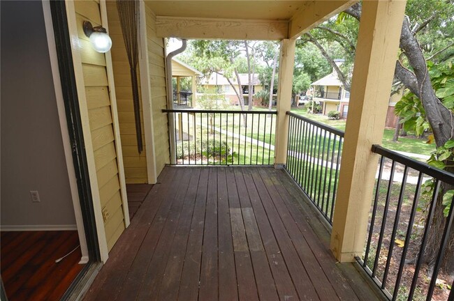 Building Photo - 8605 Mallard Reserve Dr