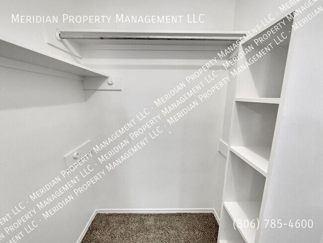 Building Photo - 522 N Chicago Ave