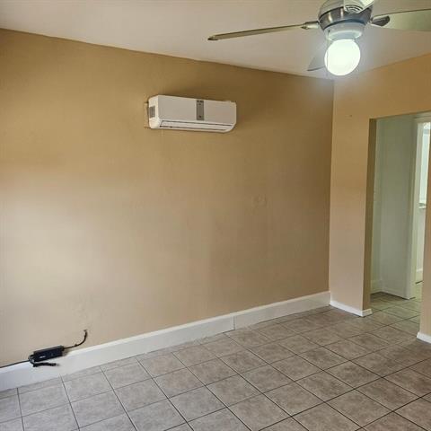 Building Photo - 2221 Ridgedale Dr