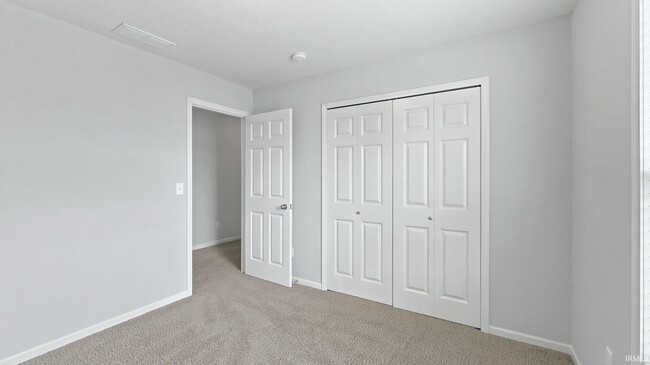 Building Photo - 422 Heyford Ct
