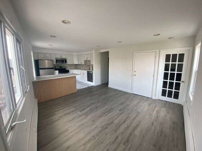 Building Photo - 1179 S Main St