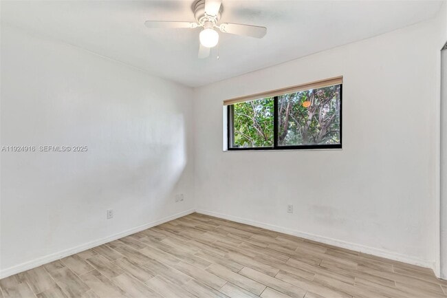 Building Photo - 168 Westwood Dr