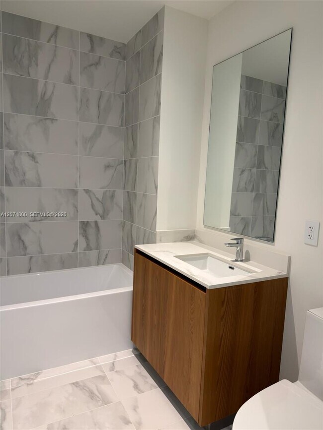 Building Photo - 1400 Biscayne Blvd