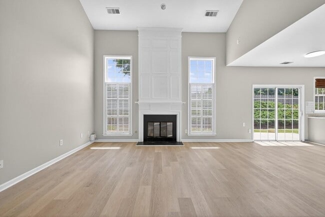 Building Photo - 591 Wendlebury Ct
