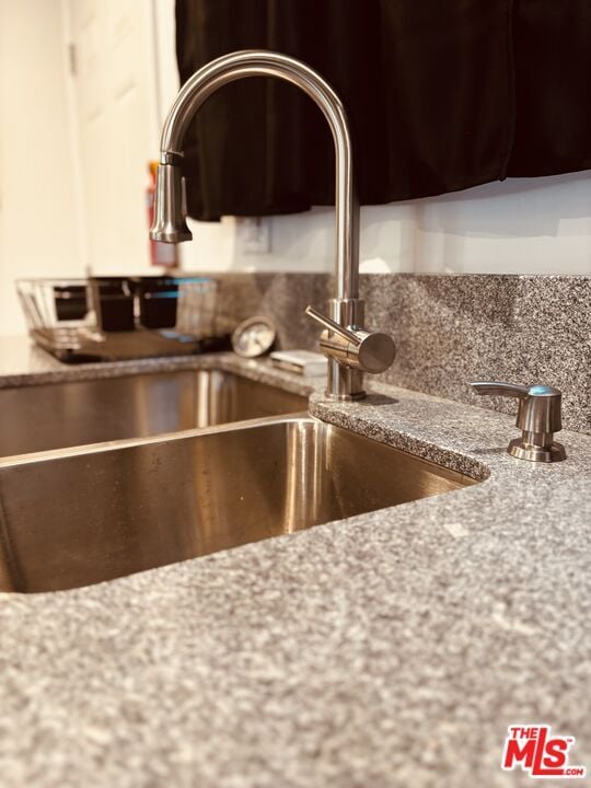 Building Photo - 1377 Sultana