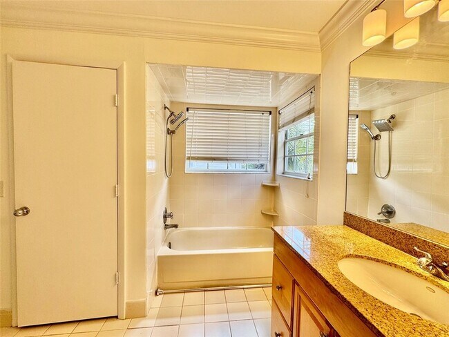 Building Photo - 5361 Buckhead Cir
