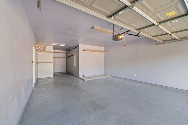 Building Photo - 107 Bella Sole