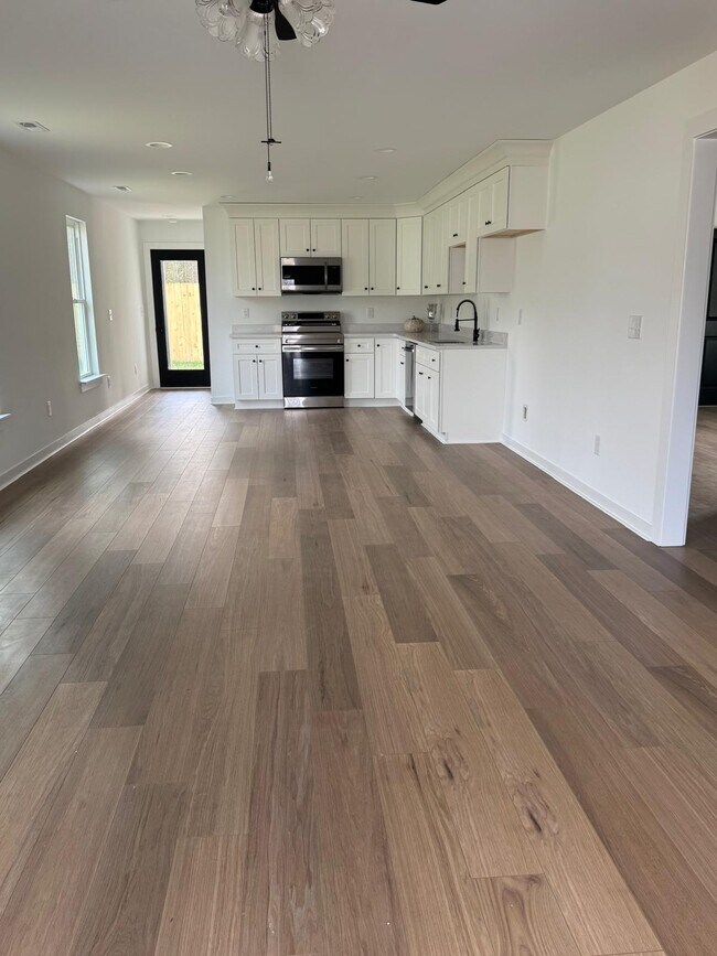 Building Photo - 508 Crump St