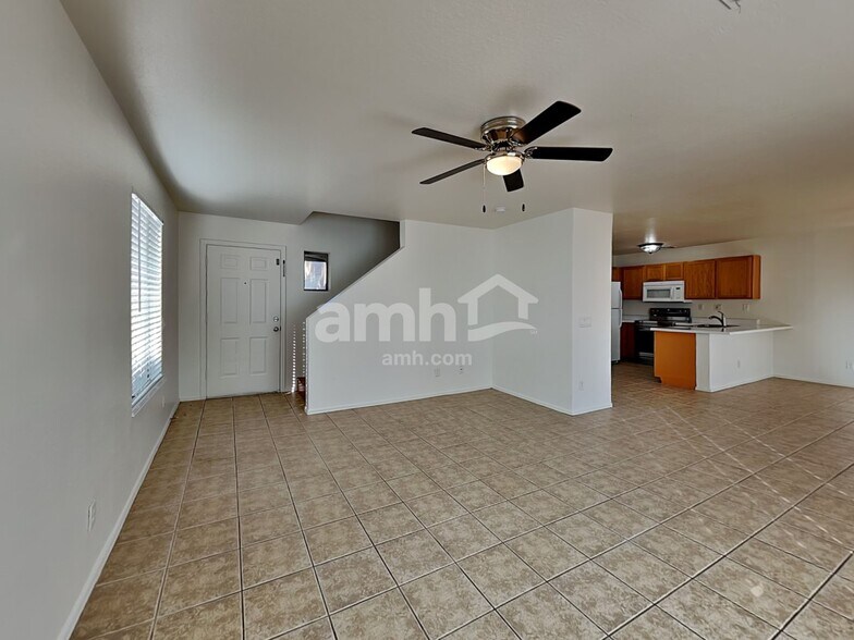 Building Photo - 11019 E Arbor Ave