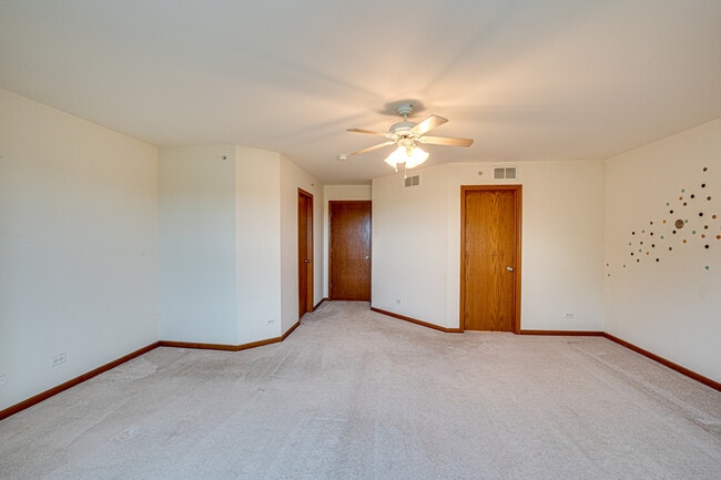 Building Photo - 3904 Preston Dr
