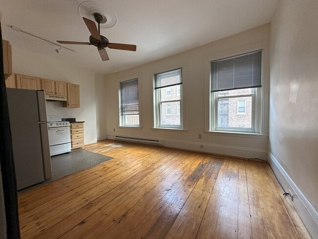 Primary Photo - 15 Symphony Rd