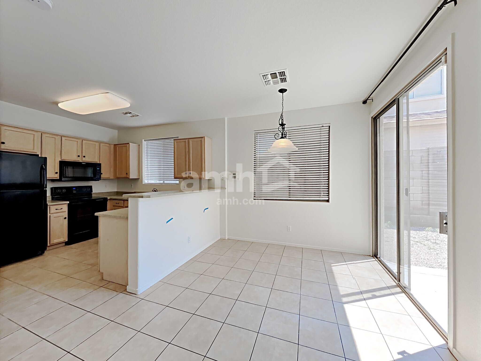 Building Photo - 1231 S Amador