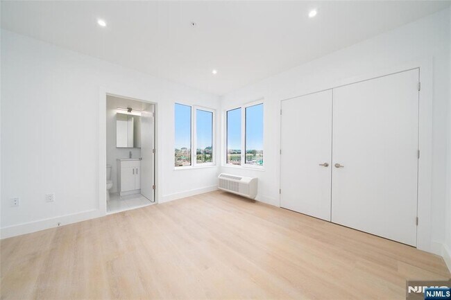 Building Photo - 3309 Liberty Ave