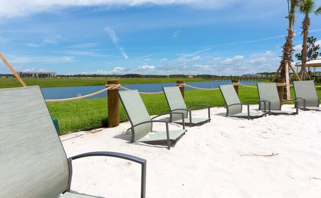 Building Photo - 2641 Scrapbook St