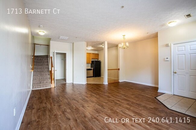 Building Photo - 1713 Barnett Ct