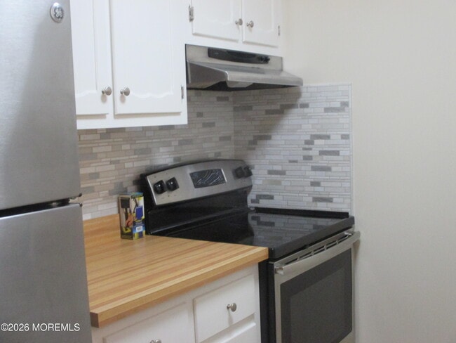Building Photo - 433D Picardy Ct