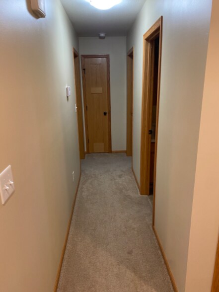 Building Photo - 4626 35 St NW