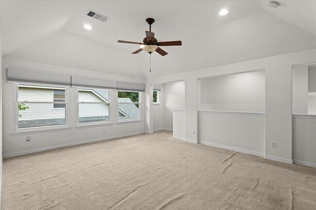 Building Photo - 2304 Village View Loop