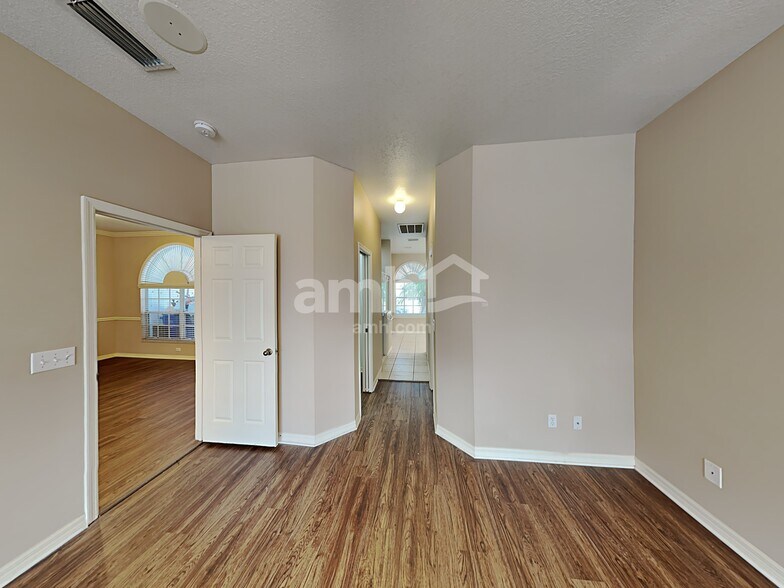 Building Photo - 6648 Thackston Dr