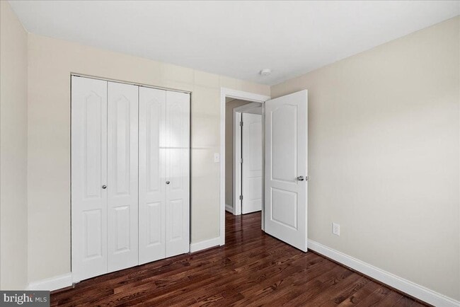 Building Photo - 507 Lindsay Ct