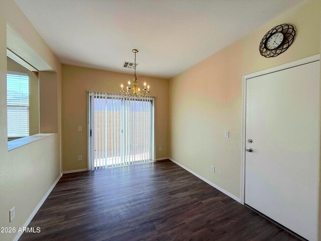 Building Photo - 1727 E Joseph Way