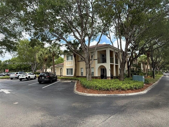 Building Photo - 2442 Centergate Dr
