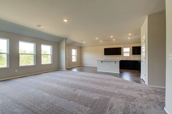 Building Photo - BRAND NEW! 4 Bed 2 Bath Home in Newcastle!