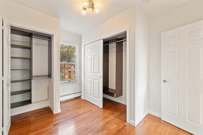 Building Photo - 330 2nd St