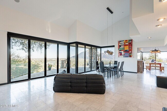 Building Photo - 7044 N Hillside Dr