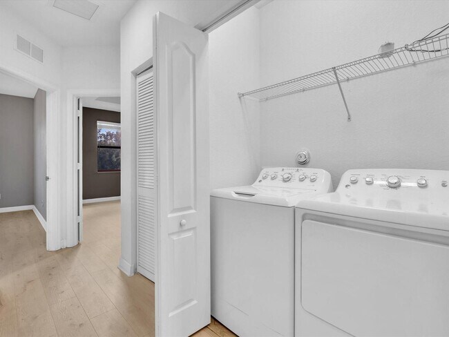 Building Photo - 12956 Anthorne Ln