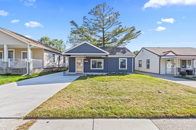 Building Photo - Beautifully Updated Ranch with Loads of up...