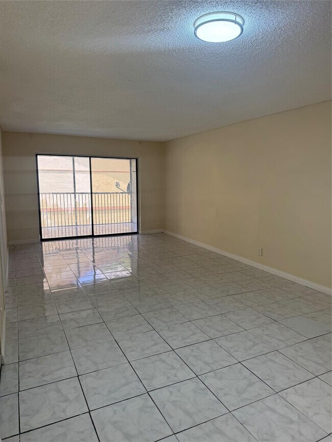 Building Photo - 3512 NW 114th Ln