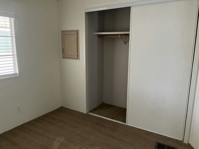 Building Photo - 201 S Greenfield Rd